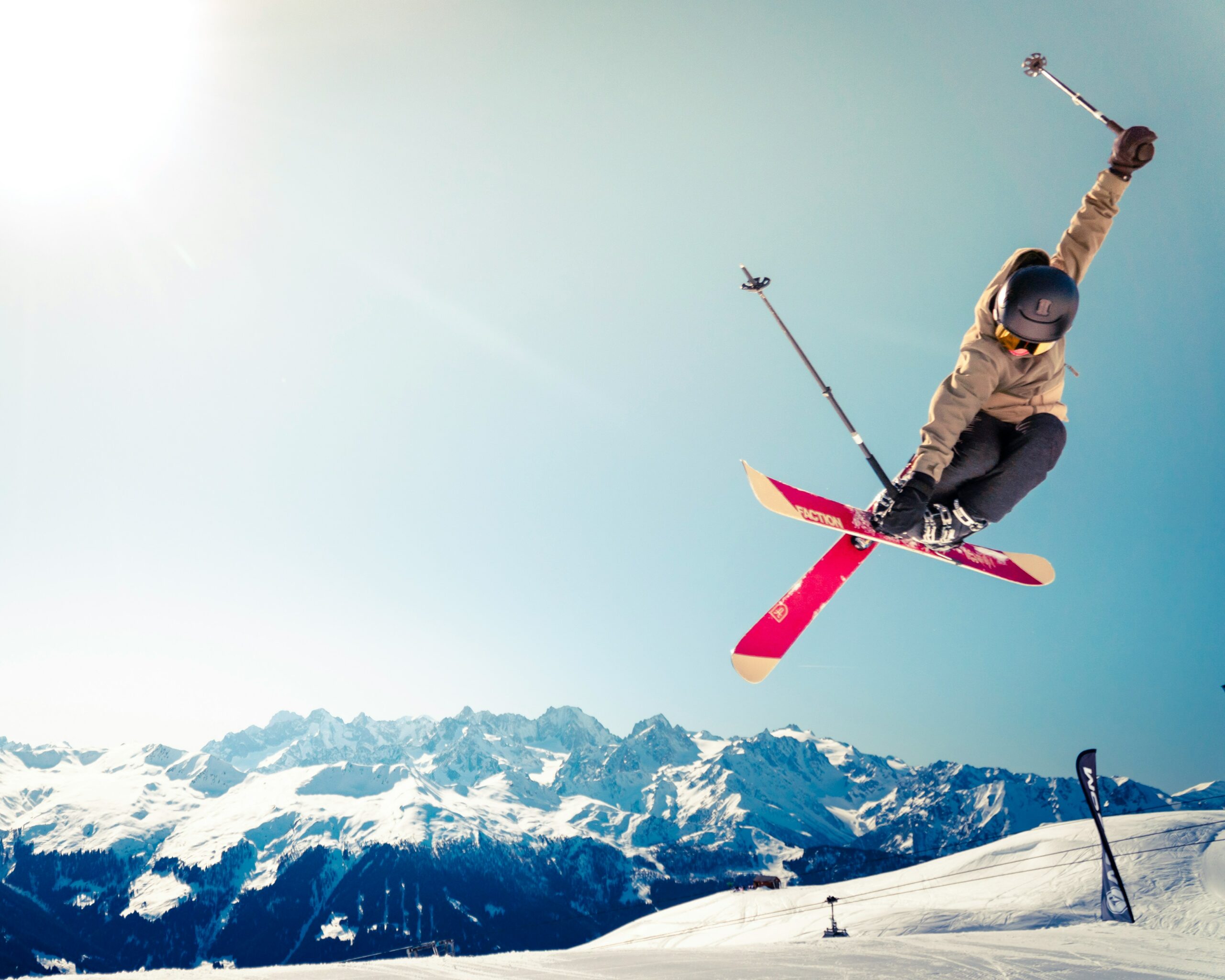 Photo de skieur en Haute-Savoie par une belle journée